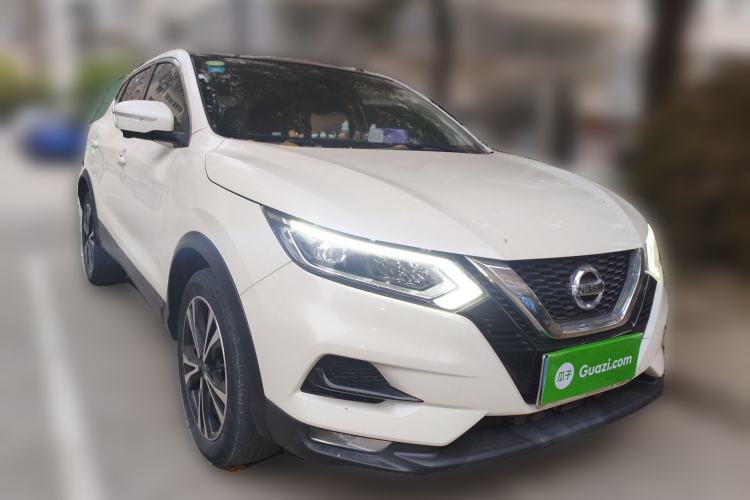 Used Nissan Qashqai 2019 2.0L CVT Luxury Edition Front Right 45 Deg