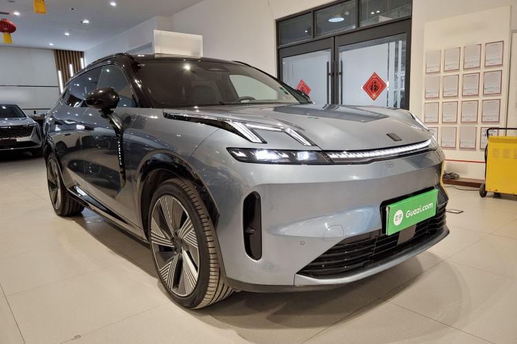 Used Lynk & Co 08 EM-P 2023 220km All-Wheel-Drive Performance Halo
