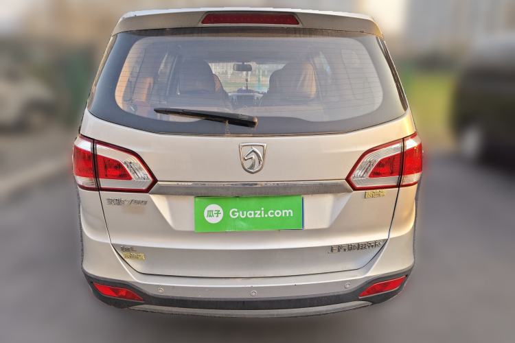 Used Baojun 730 2015 1.8L Manual Luxury Navigation ESP Version 7-seater
