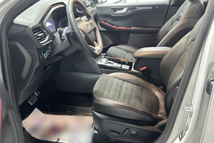 Used Ford Escape 2024 EcoBoost 245 Four-Wheel Drive ST-Line Pro Trim
