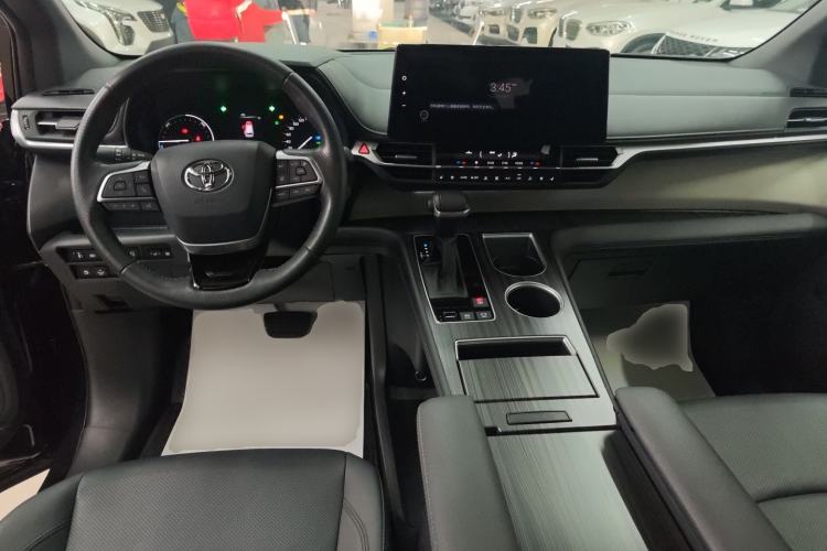 Used Toyota Granvia 2023 2.5L Hybrid Prestige VIP Edition
