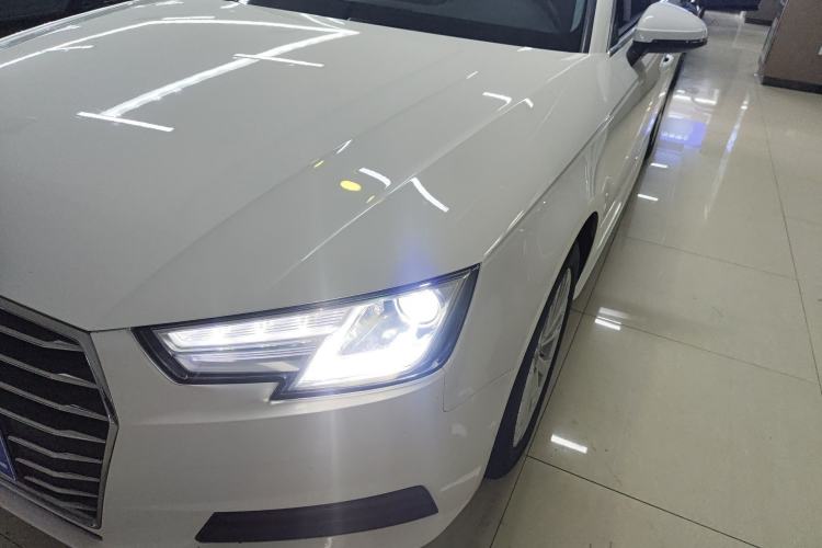 Used Audi A4L 2017 Plus 40 TFSI Ambition Model
