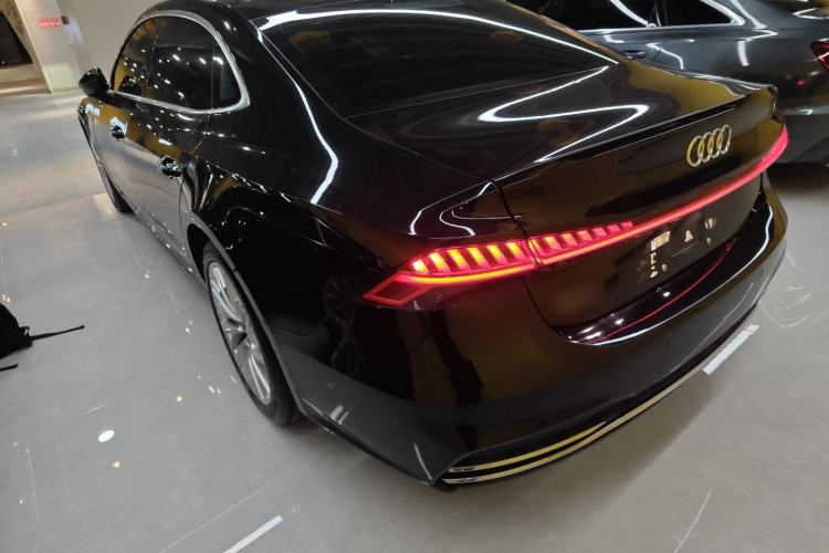 Used Audi A7L 2024 45TFSI S-line Dream-Building Edition Flow Crystal Package
