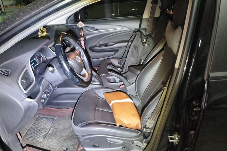 Used Buick GT 2016 18T Dual-Clutch Luxury Model Left Front Seat