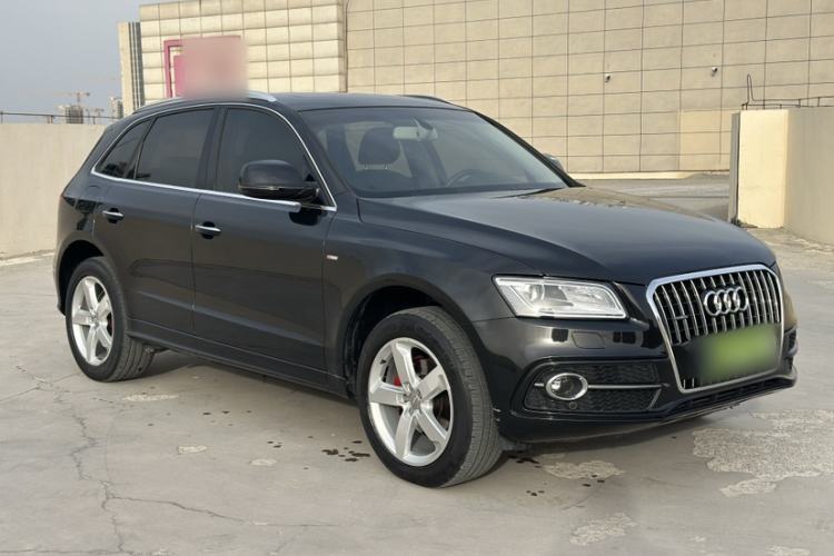 Used Audi Q5 2018 Collector's Edition 40 TFSI Ambition Model
