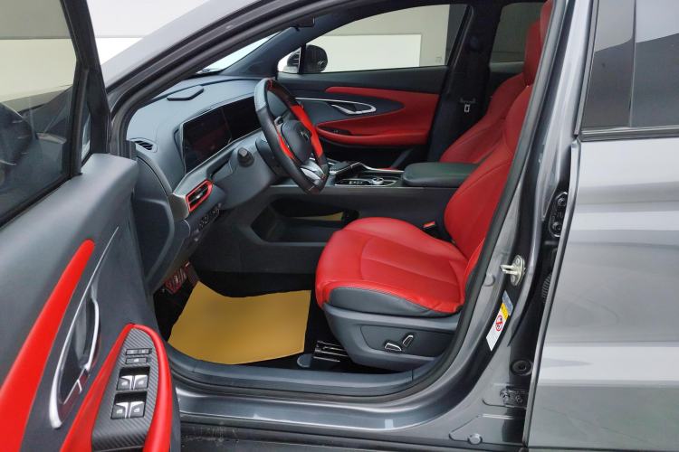 Used CHANGAN UNI-T 2020 1.5T Prestige Version

