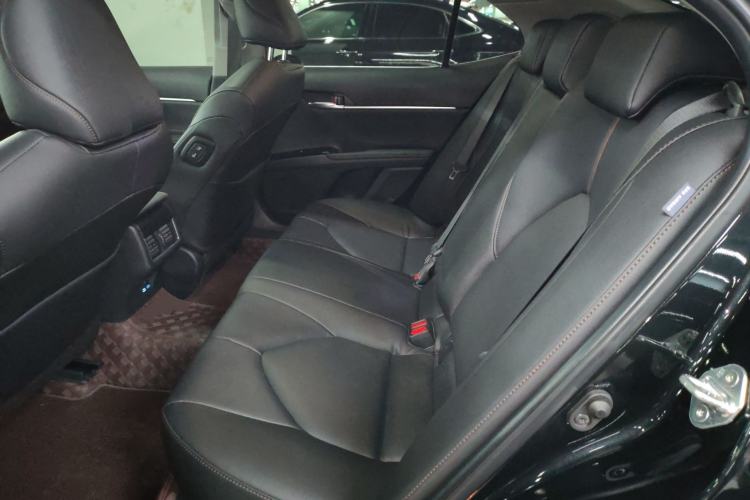 Used Toyota Camry 2023 2.0G Luxury Edition
