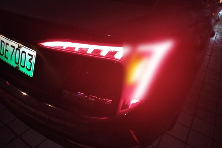 Used Hongqi E-QM5 2022 431 km Charge & Enjoy Edition Exterior 3