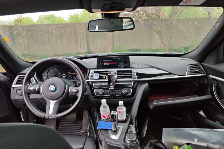 Used BMW 3 Series GT 2019 320i M Sport Package Center Console