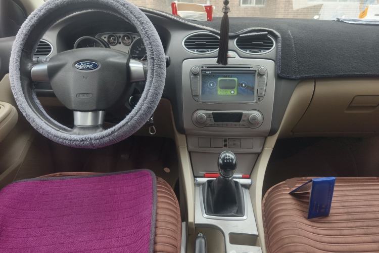 Used Ford Focus 2013 Hatchback Classic 1.8L Manual Fashion Edition
