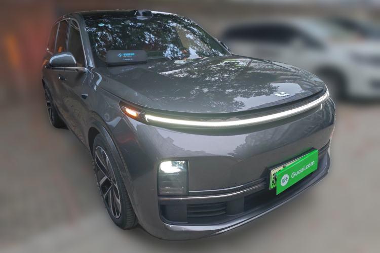 Used Li Auto L9 2022 Max model Front Right 45 Deg
