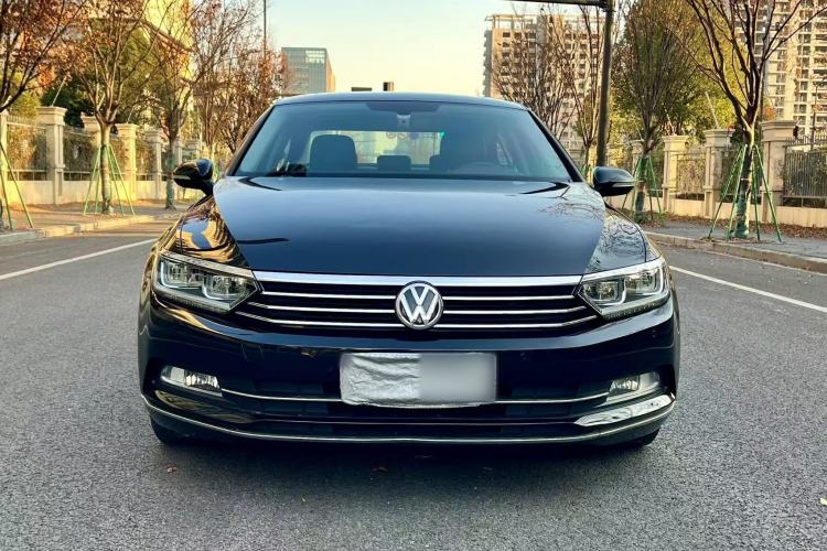 Used Volkswagen Magotan 2018 380TSI DSG Luxury Model
