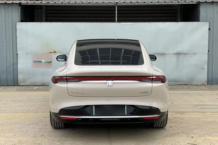 Used Buick L7 2025 Model Luxury Edition
