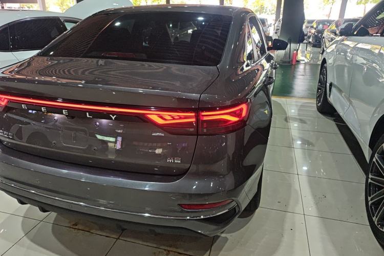 Used Geely Auto Emgrand 2022 4th Generation 1.5L CVT Flagship Model
