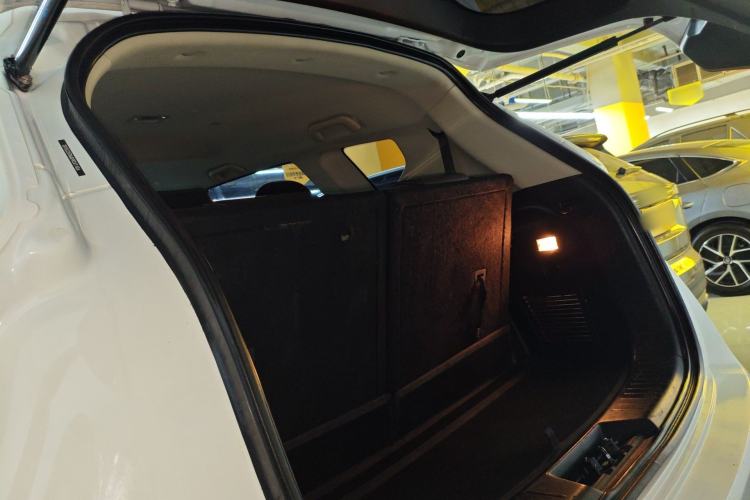 Used Dongfeng Fengon 580 2018 1.5T CVT Luxury Model Trunk