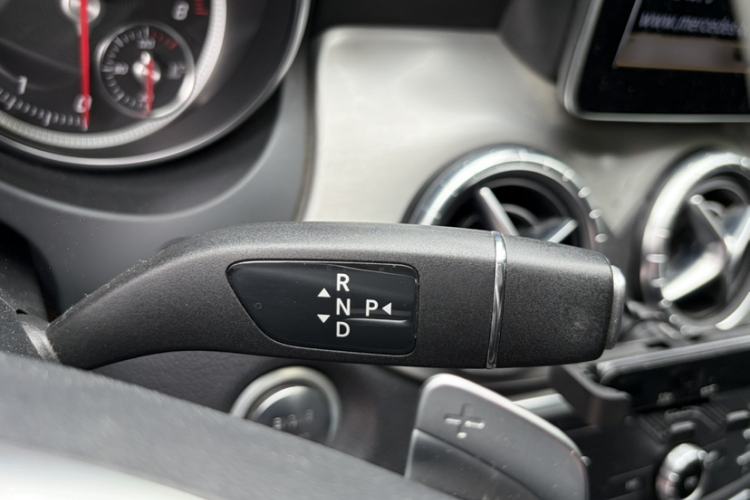 Used Mercedes-Benz CLA 2018 CLA 220 4MATIC Interior 5