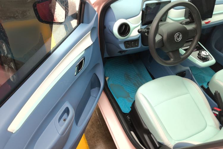 Used Dongfeng NAMMI BOX 2022 Chasing Wind Edition 331 km Standard Model Driver Seat