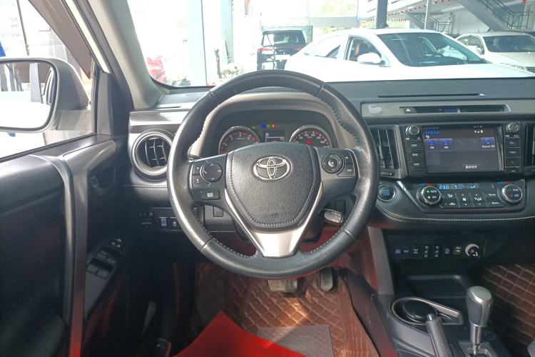 Used Toyota RAV4 2016 2.5L Automatic 4x4 Elite Edition
