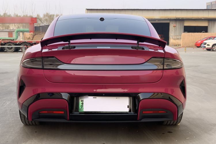 Used Xiaomi Auto SU7 2024 Four-Wheel Drive Ultra-Long Range Advanced Intelligent Driving Max Edition
