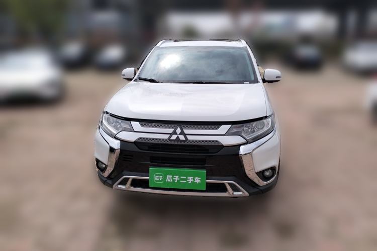 Used Mitsubishi Outlander 2020 2.0L Two-Wheel Drive Enjoyment Version 5 Seats Front
