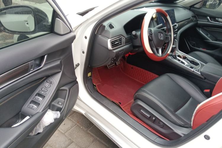 Used Honda Accord 2022 260TURBO Phantom Night · Prestige Edition Interior 3