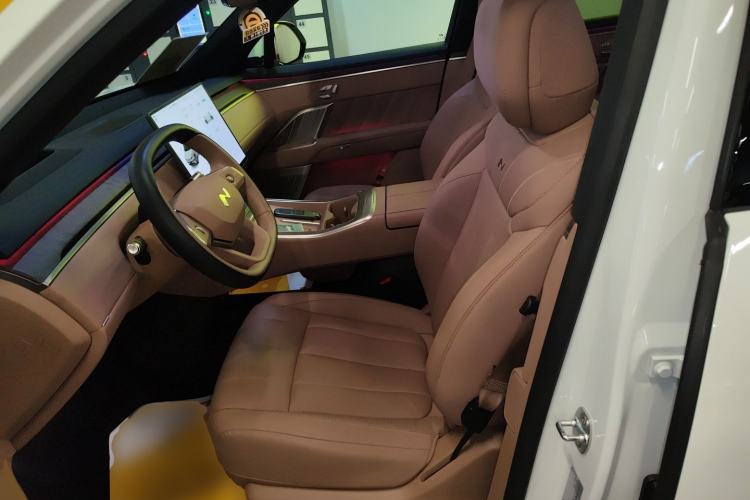 Used ONVO Luxeed L90 2025 Model—Max Six-Seater Version Left Front Seat