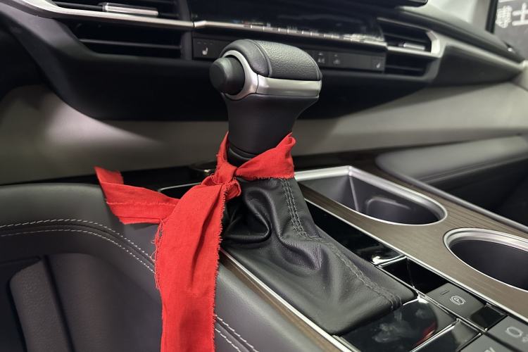 Used Toyota SIENNA 2024 2.5L Hybrid Comfort Edition Interior 3