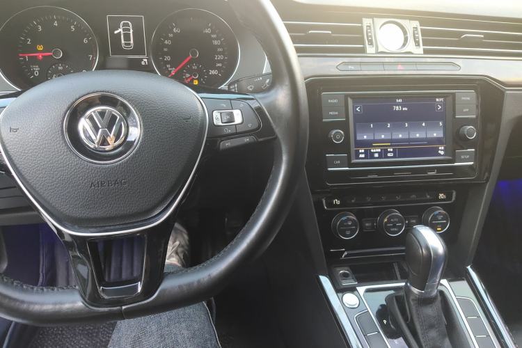 Used Volkswagen Magotan 2018 Facelift 330TSI DSG Luxury Model
