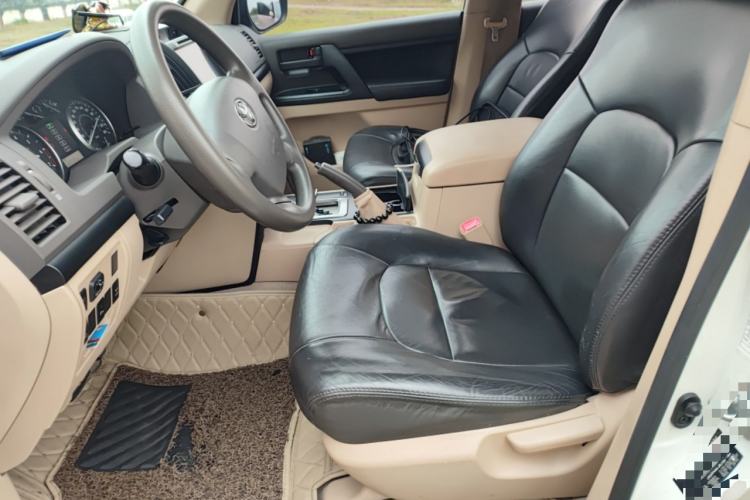 Used Toyota Land Cruiser 2015 4.0L 5-Seater Middle East Version
