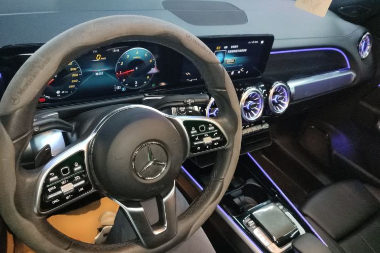 Used Mercedes-Benz GLB 2022 GLB 200 Dynamic Edition Center Console