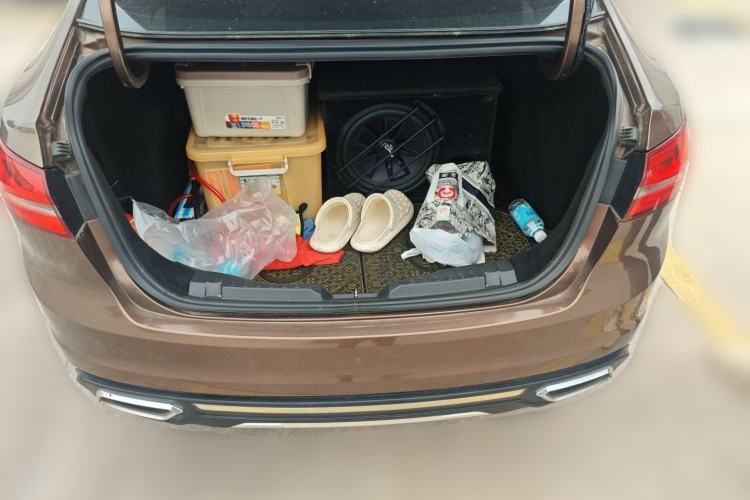 Used Ford Escort 2017 Happiness Edition 1.5L Automatic Fashion Version Trunk