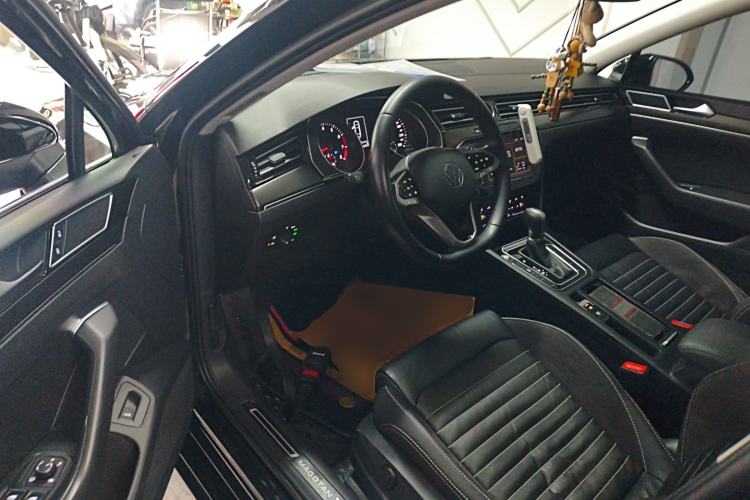 Used Volkswagen Magotan 2020 330TSI DSG Leading Model Driver Seat