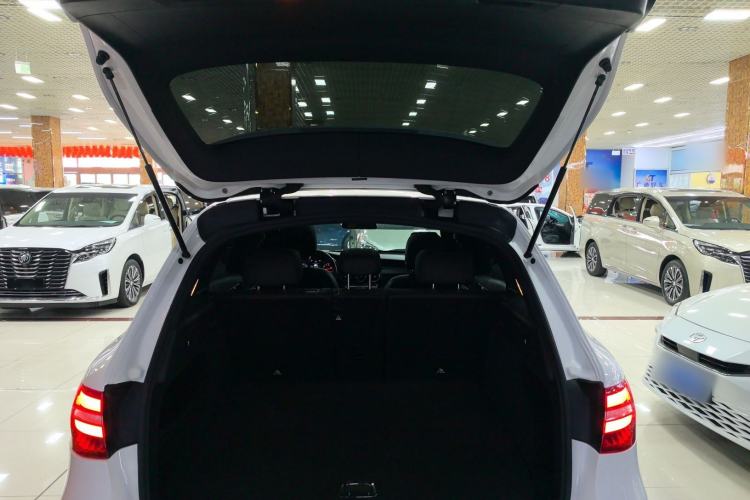 Used Mercedes-Benz GLC 2018 GLC 260 4MATIC Luxury Model
