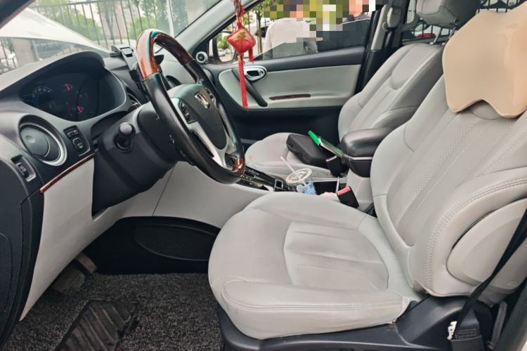 Used Luxgen Great 7 SUV 2015 2.2T Two-Wheel-Drive ZhiZun Version Left Front Seat