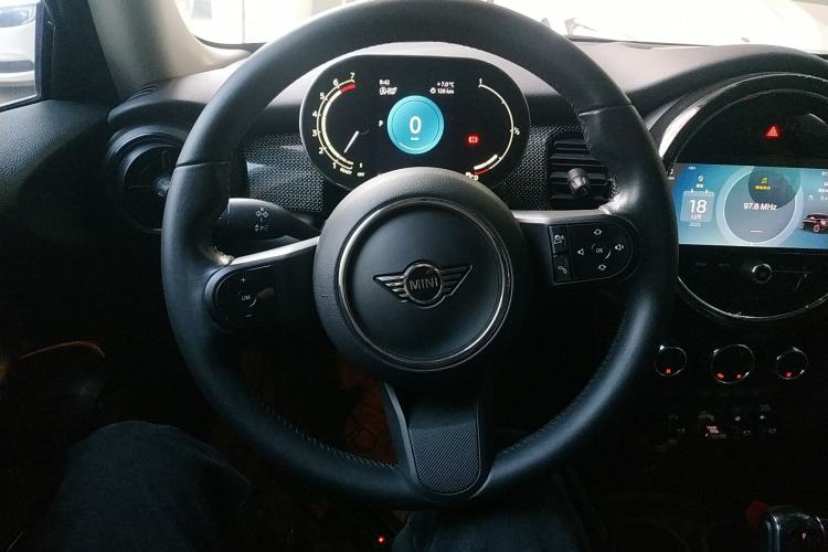 Used MINI MINI 2022 1.5T COOPER Classic Edition