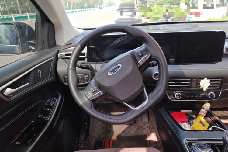 Used Ford Edge 2021 PLUS EcoBoost 245 Two-Wheel-Drive Platinum Edition 5 Seats Steering Wheel