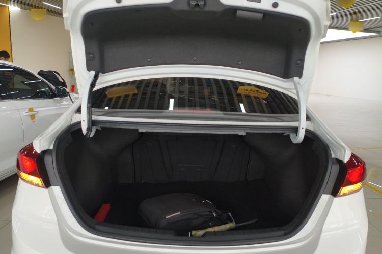 Used Hyundai Elantra (6th Generation / Lingdong) 2016 1.6L Automatic ZhiXuan – Elite Version Trunk