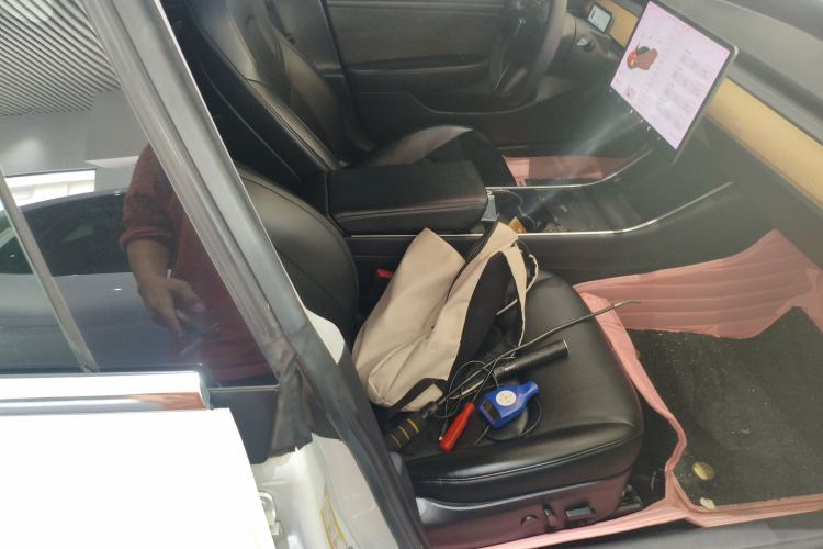 Used Tesla Model 3 2019 Standard Range Rear-Drive Upgraded Version Right Front Seat