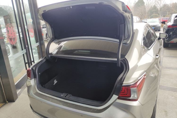 Used Lexus ES 2018 260 Excellence Edition China V Standard