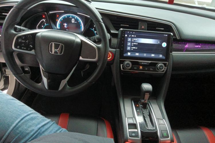 Used Honda Civic 2016 220TURBO CVT Luxury Edition Center Console