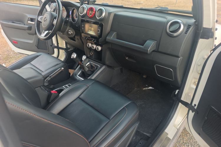 Used BAIC Off-Road BJ40 2016 2.0T Manual Two-Wheel Drive Prestige Edition