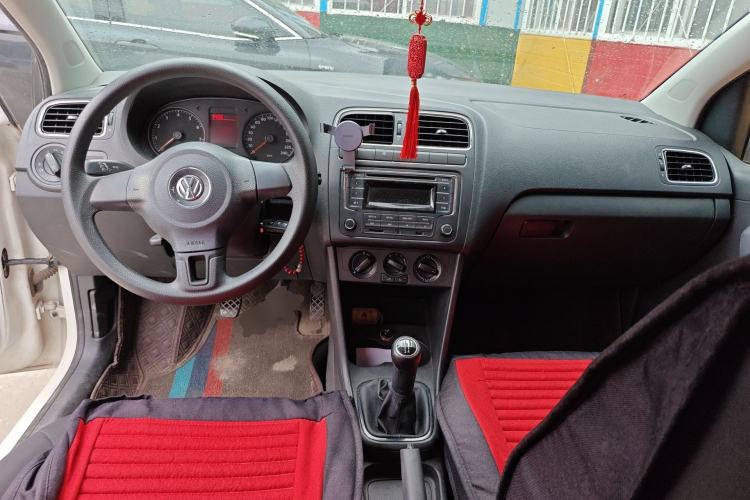 Used Volkswagen Polo 2013 1.6L Manual Comfort Edition
