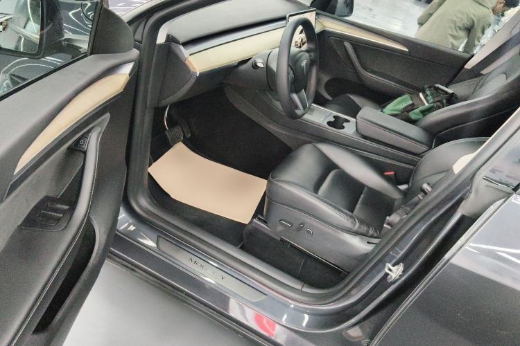 Used Tesla Model Y 2022 Rear-Wheel-Drive Version