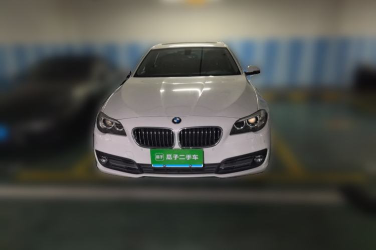 Used BMW 5 Series 2014 528Li Leading Model
