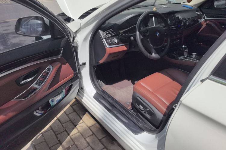 Used BMW 5 Series 2014 525Li Leading Model
