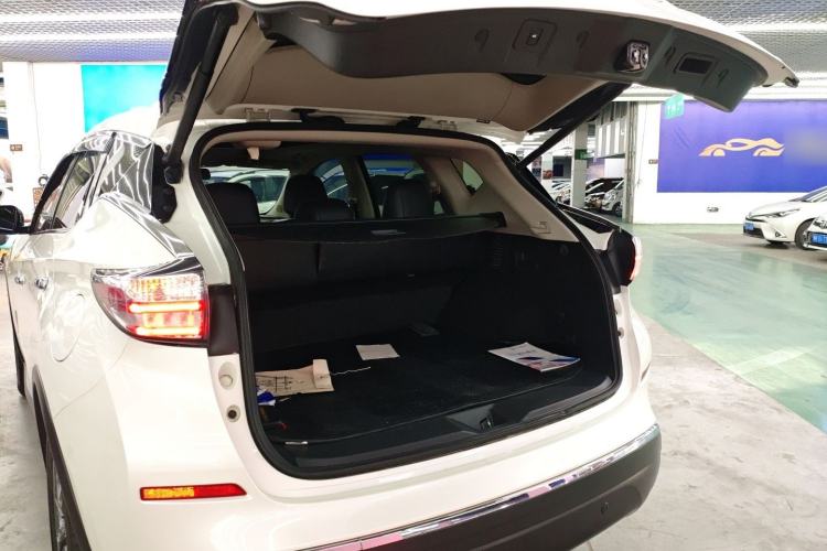 Used Nissan Murano 2021 2.5L XL Two-Wheel Drive Smart Connect Luxury Edition
