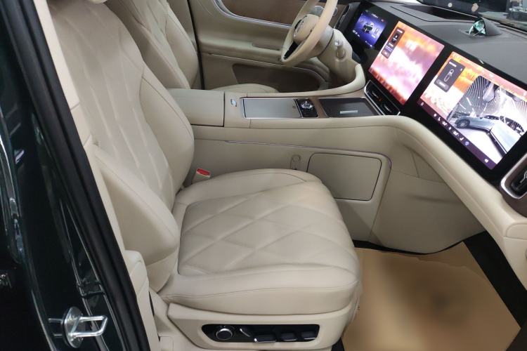 Used Hima AITO M9 2025 Extended-Range Ultra Version 52 kWh 6-Seater Right Front Seat