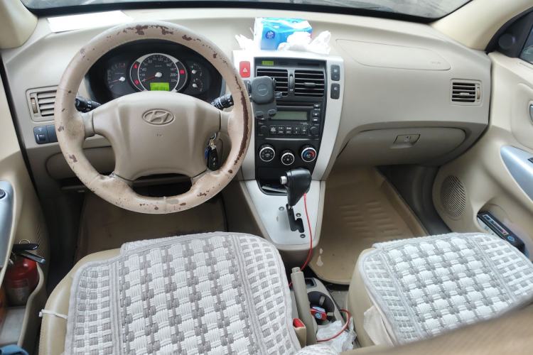 Used Hyundai Tucson 2009 2.0L Automatic Two-Wheel Drive with Sunroof