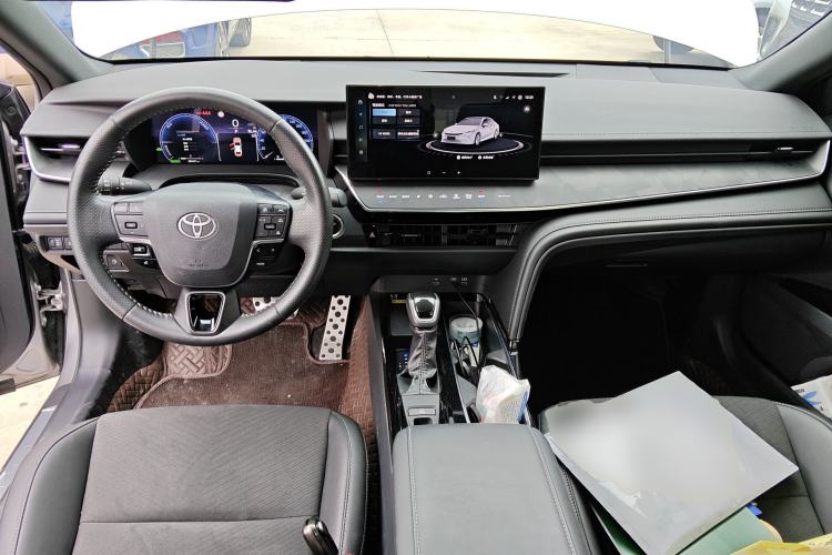 Used Toyota Camry 2024 Dual-Motor 2.0 HXS Sport Plus Edition Center Console