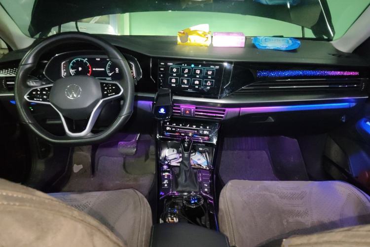 Used Volkswagen Passat 2023 Facelift 330TSI Luxury Edition
